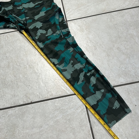 Lululemon Base Pace High-Rise Tight 25" Heritage 365 Camo‎ Tidewater Teal Multi - Picture 14 of 15